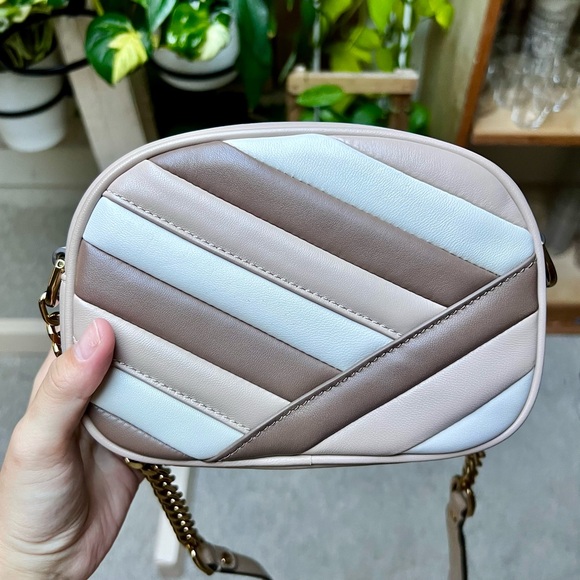 Tory Burch Kira Chevron Camera Bag - Picture 2 of 2